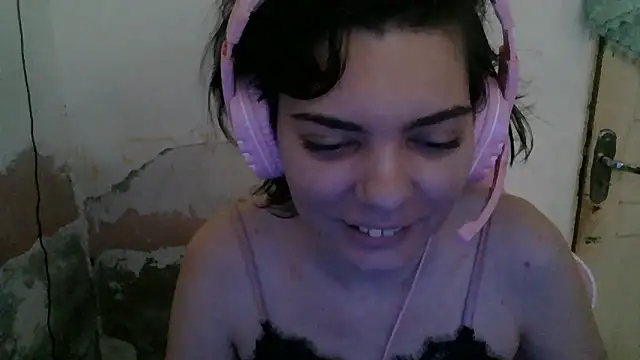 Snapshot of Angel_Ristoww chatting on June 2026 05:21:02 PM Angel Ristoww online show from June 2026 05:21:02 PM