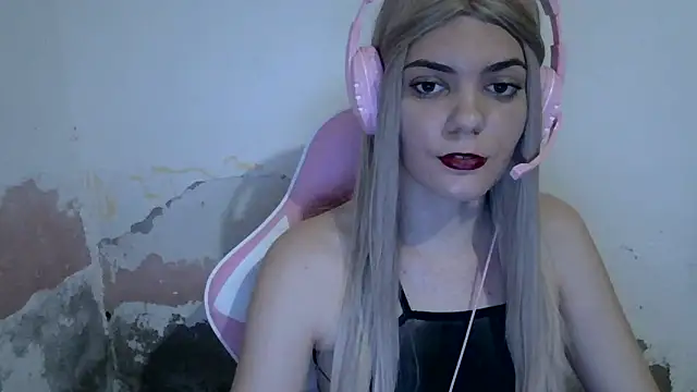 Snapshot of Angel_Ristoww chatting on June 2026 11:53:02 PM Angel Ristoww online show from June 2026 11:53:02 PM