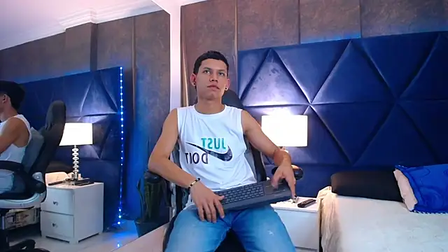 ThiagoFerrer  online show from June 2026 04:51:01 AM