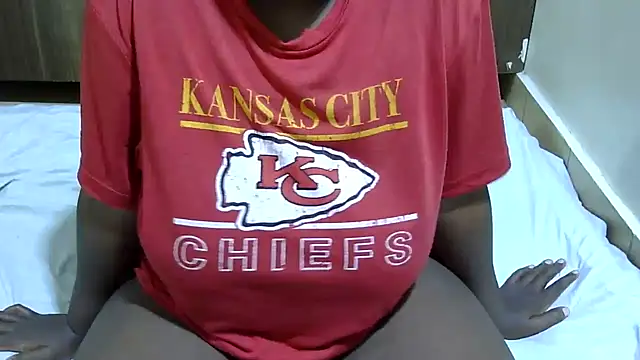 Snapshot of RawHoneyXo- chatting on May 2026 08:02:01 PM RawHoneyXo- online show from May 2026 08:02:01 PM