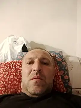Snapshot of Cenno_ chatting on May 2026 08:20:01 PM Cenno online show from May 2026 08:20:01 PM