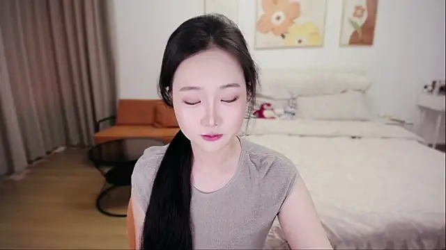 Snapshot of Yu-yu-6 chatting on May 2026 06:54:02 AM Yu-yu-6 online show from May 2026 06:54:02 AM