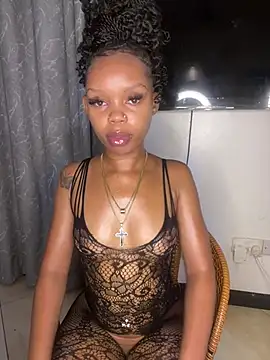sexyie caramel online show from June 2026 07:31:02 PM