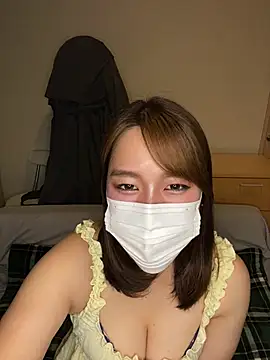 Snapshot of mami_ch chatting on May 2026 01:54:01 PM mami ch online show from May 2026 01:54:01 PM