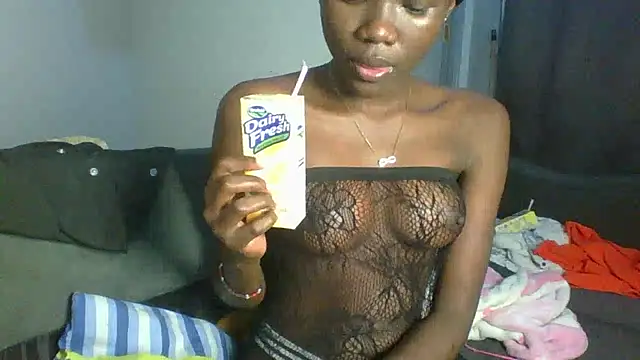 Snapshot of Ebony-Candy chatting on June 2026 12:37:01 PM Ebony-Candy online show from June 2026 12:37:01 PM