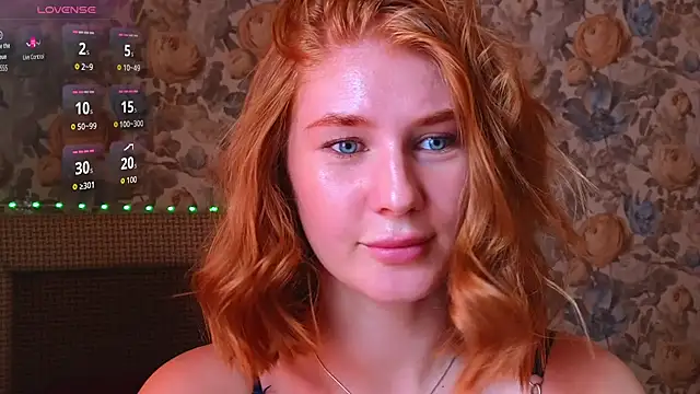 Snapshot of Juli_Ginger chatting on July 2026 02:36:02 PM Juli Ginger online show from July 2026 02:36:02 PM