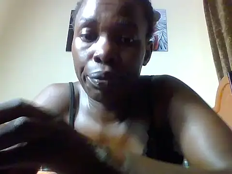 Sparklebootyqueen online show from May 2026 06:12:01 PM