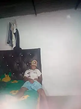 soymartinez2004 online show from May 2026 06:34:02 PM
