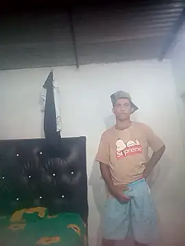 soymartinez2004 online show from June 2026 01:44:01 AM