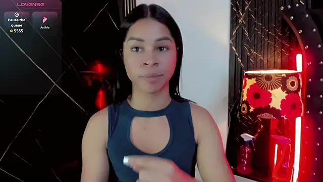 Snapshot of Nayara_K chatting on June 2026 07:33:01 PM Nayara K online show from June 2026 07:33:01 PM