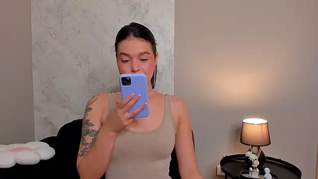 Snapshot of MeganColt chatting on June 2026 12:42:02 AM MeganColt online show from June 2026 12:42:02 AM
