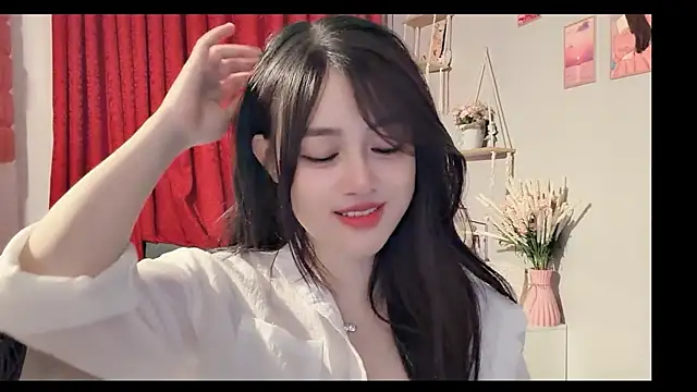 Bee-Cherry online show from June 2026 02:23:01 PM