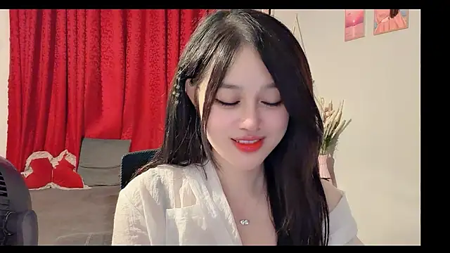 Bee-Cherry online show from July 2026 06:01:02 PM
