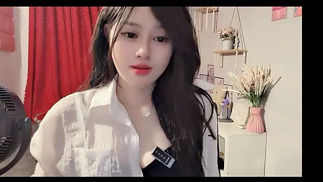 Bee-Cherry online show from June 2026 06:19:02 AM