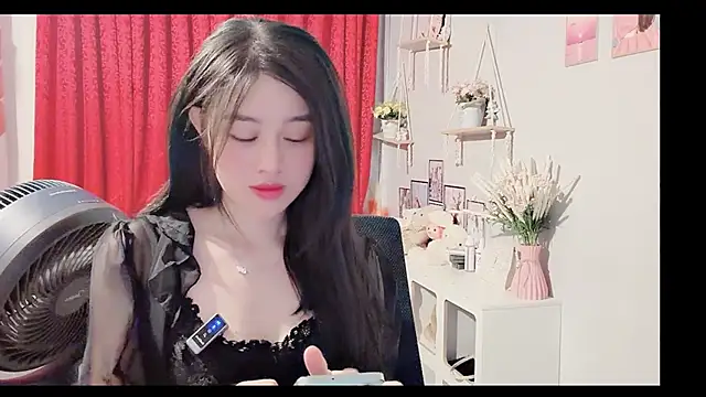Bee-Cherry online show from June 2026 08:03:01 PM
