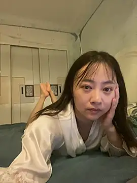 Snapshot of CRROO-AA chatting on June 2026 11:32:02 AM CRROO-AA online show from June 2026 11:32:02 AM