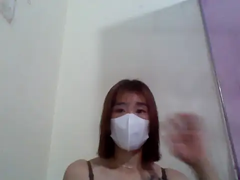 Lissaa18 online show from May 2026 02:28:02 PM