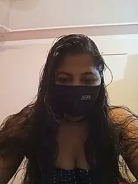 Miss kirtii online show from May 2026 05:49:01 AM