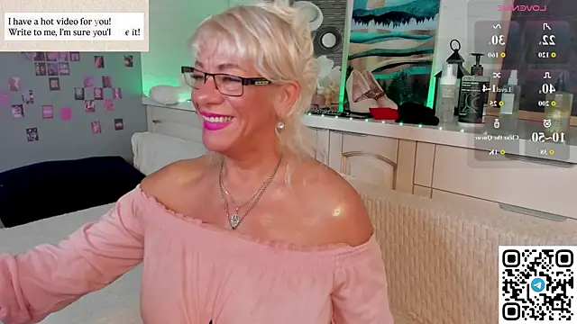 Snapshot of Anna_Coolidge chatting on June 2026 12:38:02 AM Anna Coolidge online show from June 2026 12:38:02 AM
