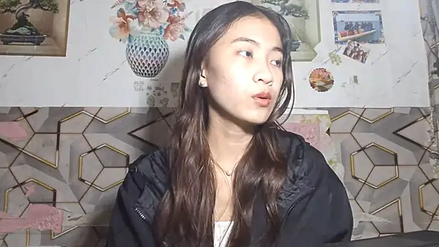 Snapshot of DeeannGunby chatting on July 2026 03:11:02 PM DeeannGunby online show from July 2026 03:11:02 PM