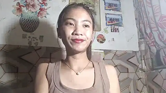 Snapshot of DeeannGunby chatting on June 2026 04:34:01 PM DeeannGunby online show from June 2026 04:34:01 PM