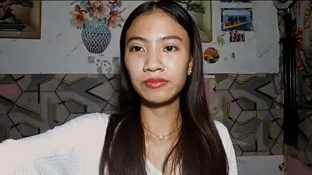 Snapshot of DeeannGunby chatting on June 2026 03:02:01 PM DeeannGunby online show from June 2026 03:02:01 PM