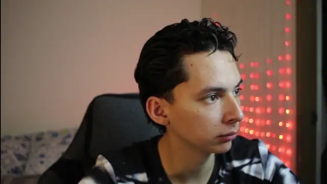 archi love online show from April 2026 04:05:02 AM