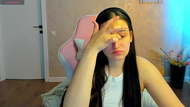 Snapshot of Elizabet_Colllins chatting on May 2026 01:26:01 AM Elizabet Colllins online show from May 2026 01:26:01 AM