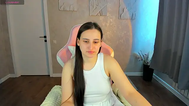 Snapshot of Elizabet_Colllins chatting on June 2026 01:48:01 AM Elizabet Colllins online show from June 2026 01:48:01 AM