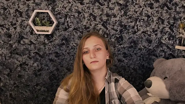 Jenny smille  online show from May 2026 09:28:02 AM