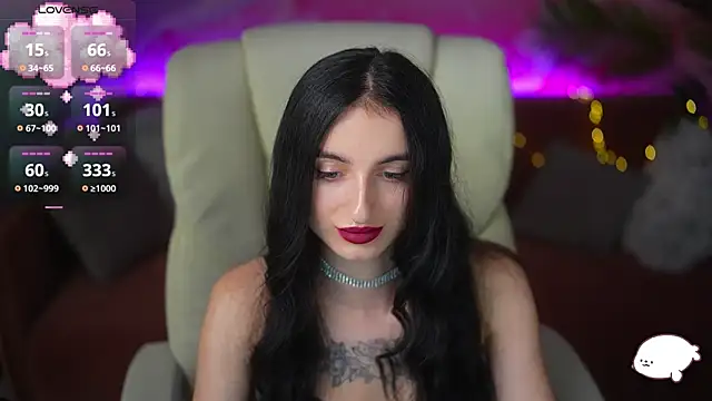 EmilyyMoon online show from June 2026 01:34:01 PM