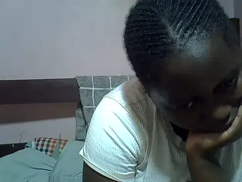 Horny-quen online show from July 2026 04:48:02 PM