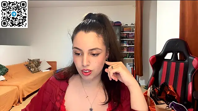 SweetFenomen67 online show from June 2026 07:04:01 PM