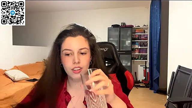 SweetFenomen67 online show from May 2026 07:43:02 PM