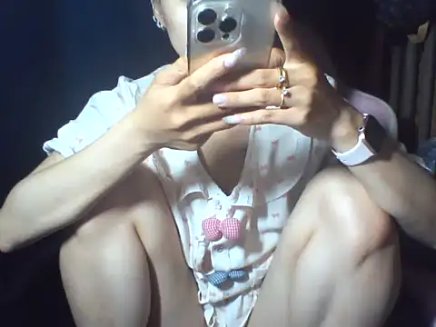 Snapshot of -Kina-a chatting on May 2026 10:34:02 AM -Kina-a online show from May 2026 10:34:02 AM