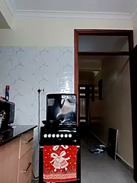 Queeny12 online show from June 2026 06:18:02 AM
