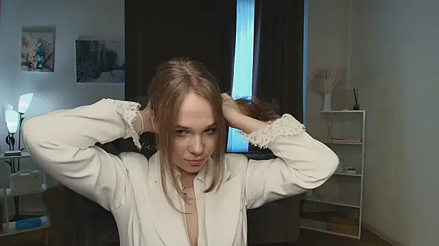 VetaIssacs online show from May 2026 01:29:01 PM