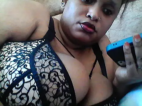 Pretty sandrah online show from May 2026 12:24:01 PM
