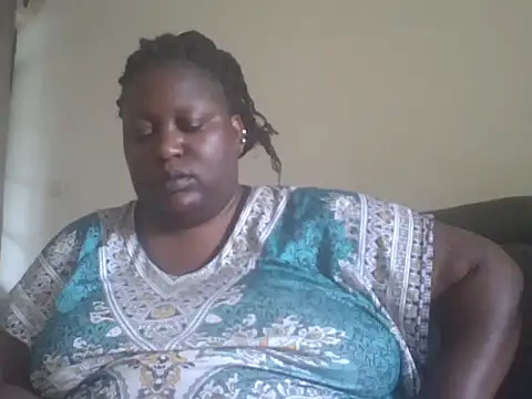 Snapshot of fat_ebonyqueen chatting on May 2026 02:16:02 PM fat ebonyqueen online show from May 2026 02:16:02 PM