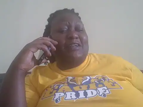 Snapshot of fat_ebonyqueen chatting on May 2026 08:23:01 AM fat ebonyqueen online show from May 2026 08:23:01 AM
