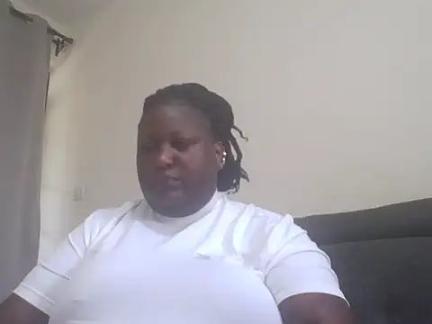 Snapshot of fat_ebonyqueen chatting on May 2026 10:24:01 AM fat ebonyqueen online show from May 2026 10:24:01 AM