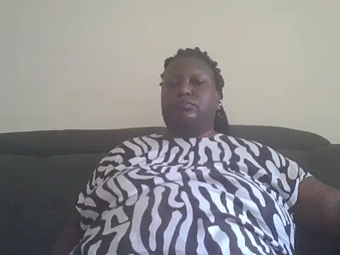 Snapshot of fat_ebonyqueen chatting on May 2026 02:13:02 PM fat ebonyqueen online show from May 2026 02:13:02 PM