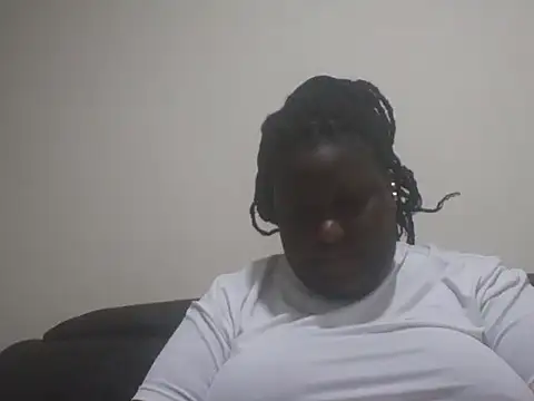 Snapshot of fat_ebonyqueen chatting on May 2026 10:30:02 PM fat ebonyqueen online show from May 2026 10:30:02 PM