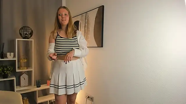 VernitaJanson online show from May 2026 09:16:02 AM