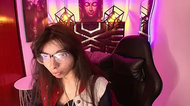 Snapshot of Allyshon_ chatting on June 2026 07:33:01 PM Allyshon online show from June 2026 07:33:01 PM