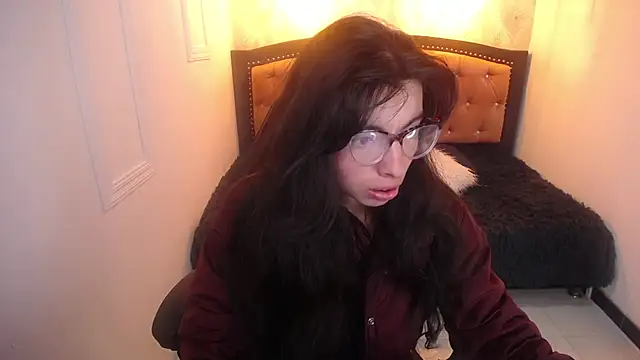 Snapshot of Allyshon_ chatting on June 2026 07:58:02 PM Allyshon online show from June 2026 07:58:02 PM