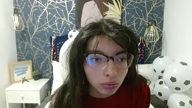 Snapshot of Allyshon_ chatting on June 2026 07:35:02 PM Allyshon online show from June 2026 07:35:02 PM