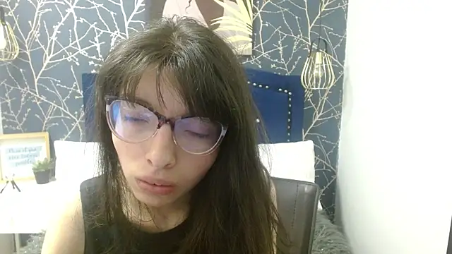 Snapshot of Allyshon_ chatting on May 2026 07:45:02 PM Allyshon online show from May 2026 07:45:02 PM