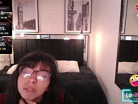 Snapshot of Allyshon_ chatting on May 2026 08:50:01 PM Allyshon online show from May 2026 08:50:01 PM