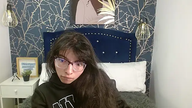 Snapshot of Allyshon_ chatting on May 2026 08:07:02 PM Allyshon online show from May 2026 08:07:02 PM